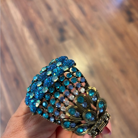 Vintage cuff bracelet - Picture 7 of 9